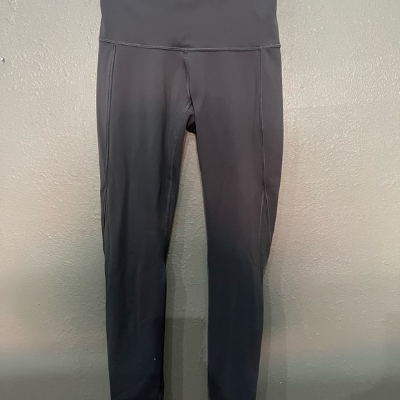 Lululemon high rise leggings with mesh size 6 - Picture 12 of 14